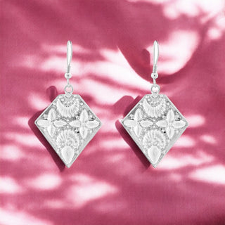 Diamond Petal Chic