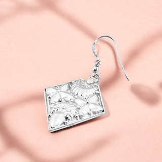 Diamond Petal Chic