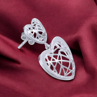 ⁠Heart Shape Wire Hangings